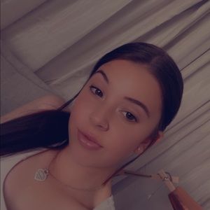 Meet your Posher, Anneisha